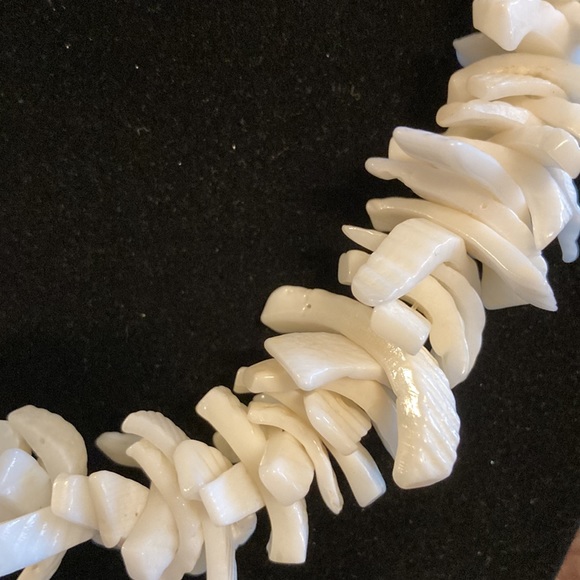Beach alert beautiful shell style choker - Picture 2 of 5